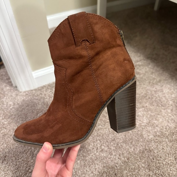 Rust Booties - Picture 2 of 3